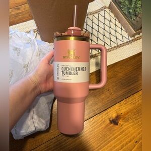 Brand new Stanley Pink/Gold Quencher H2.0 Tumbler